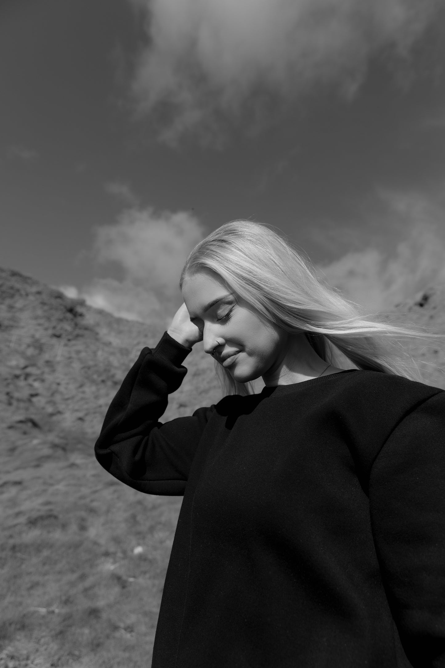 Oversized Black Sweatshirt