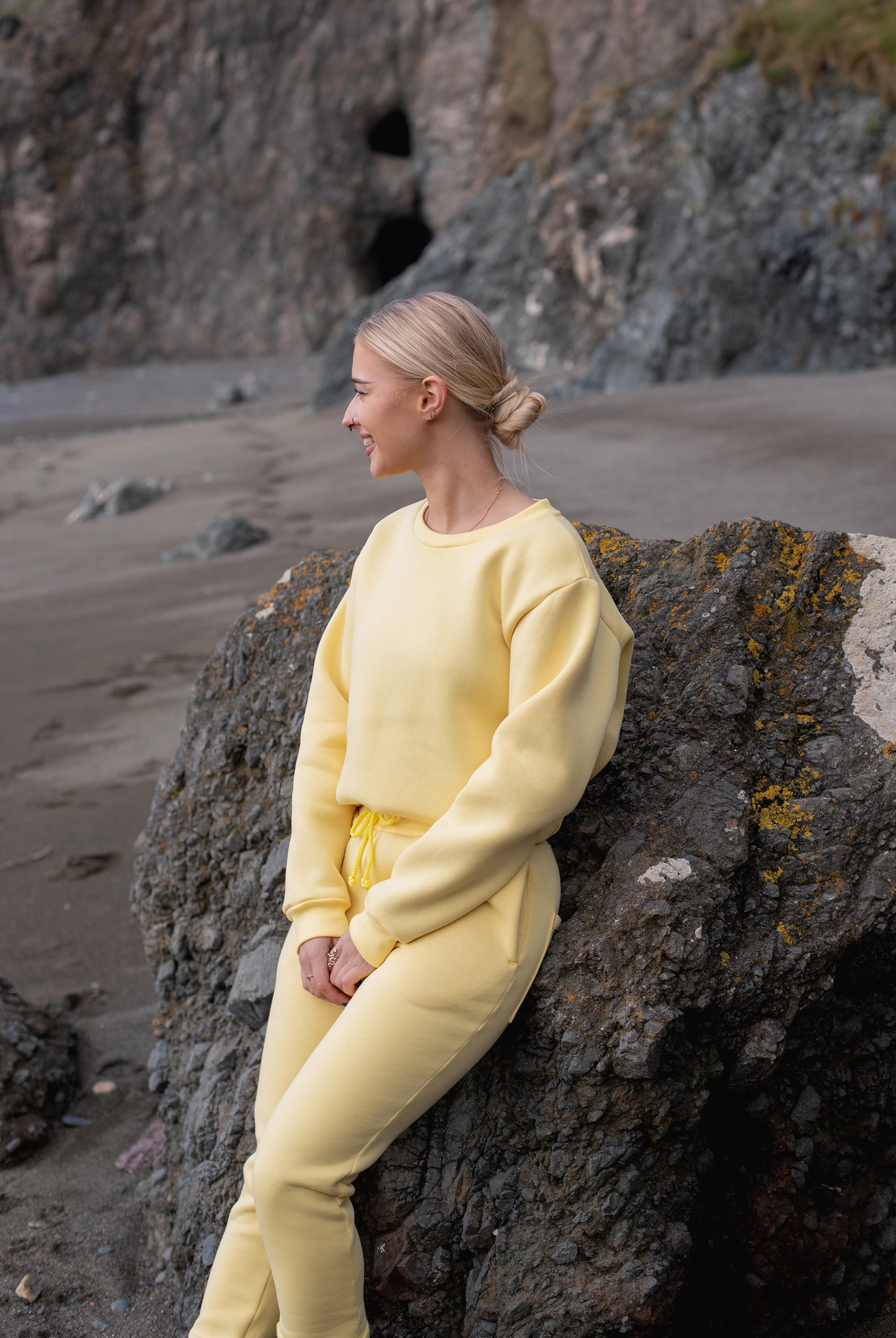 Oversized Yellow Sweatshirt
